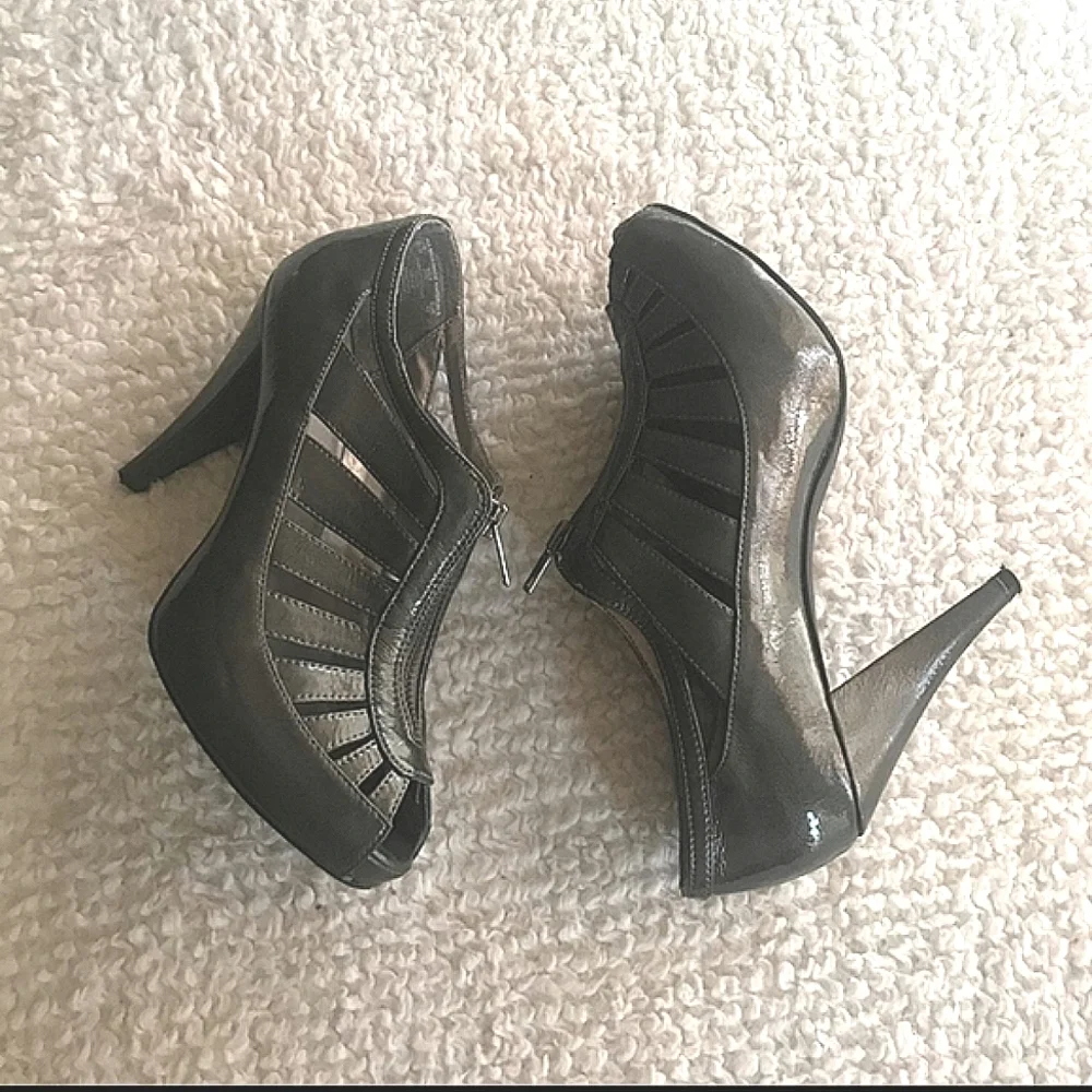 SM New York Peep Toe Bootie Pewter Size 9.5
